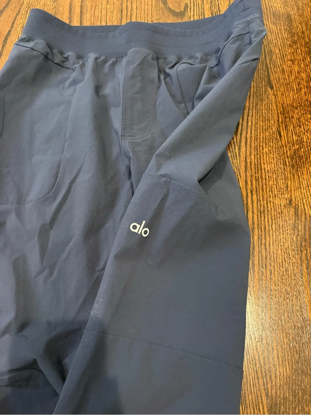 ALO Yoga Men's Navy Athletic Joggers